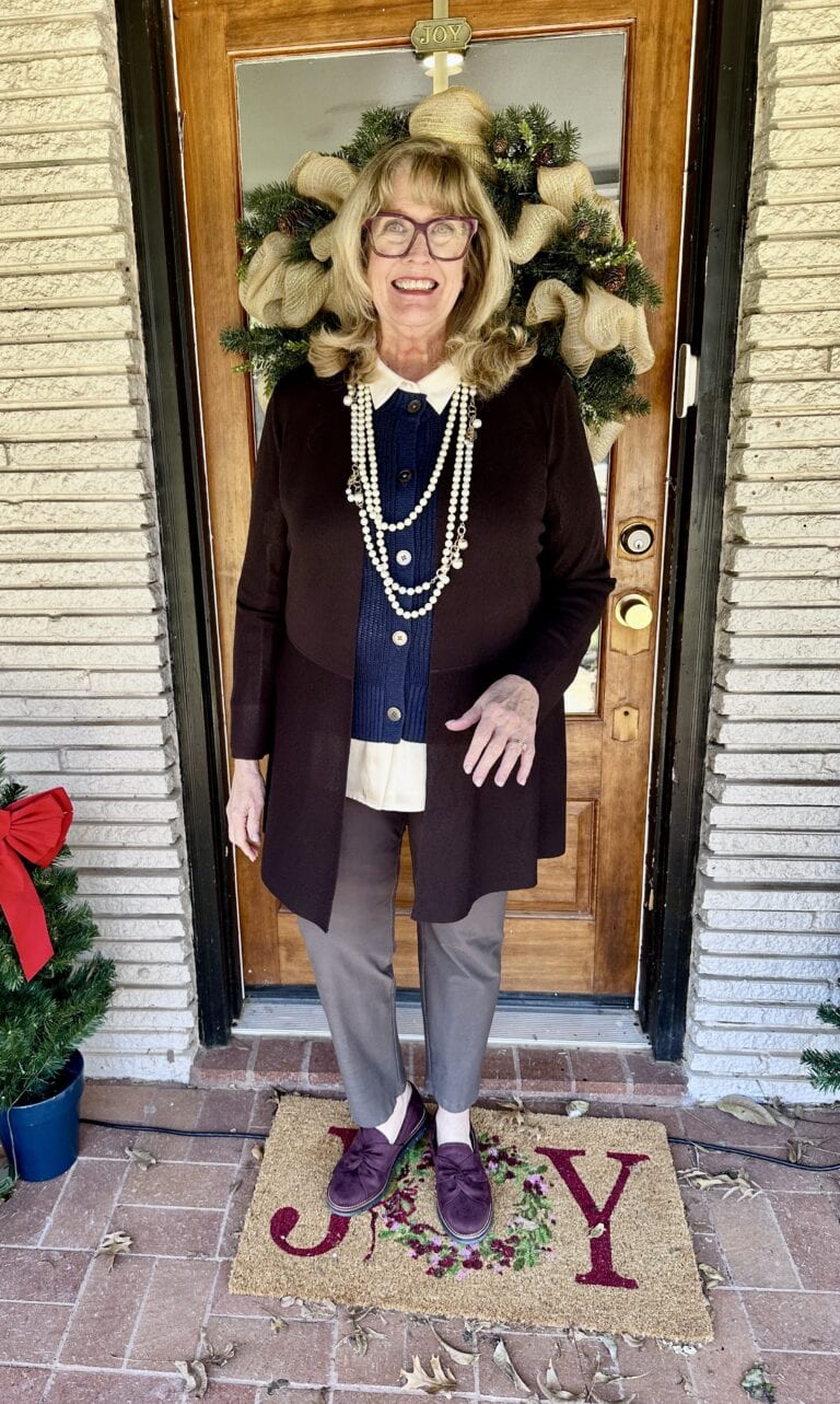 Layered Cardigan Ensemble with Classic Loafers Layered Cardigan Ensemble with Classic Loafers — Cold Weather Outfits