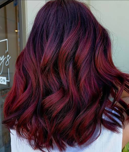Dark Red to Lighter Red Collarbone Ombre Dark Red to Lighter Red Collarbone Ombre — Winter Ombre Hair
