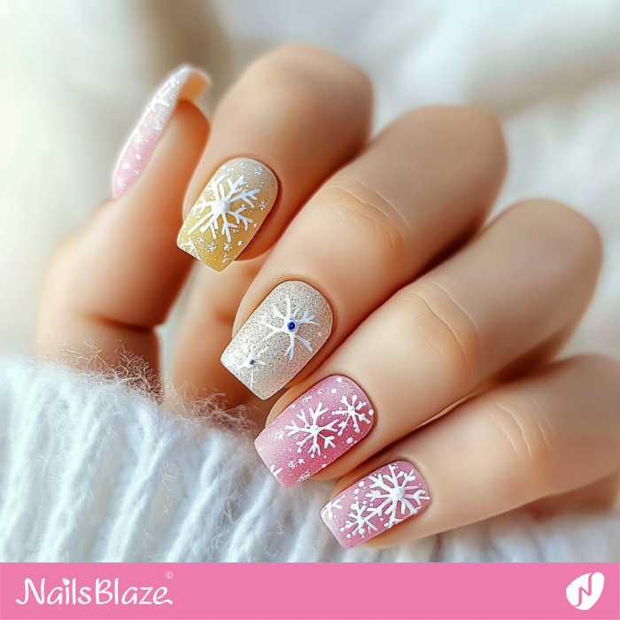Matte And Glitter Visual Idea Matte And Glitter Visual Idea — Short Winter Square Nails