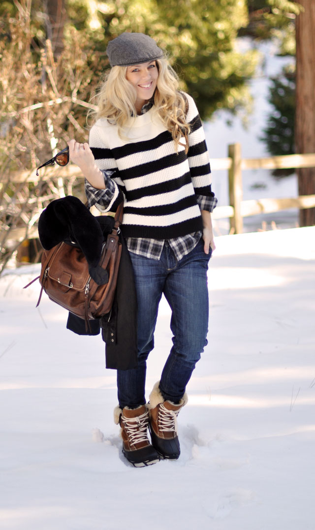 Striped Knit Sweater and Fur-Trimmed Boots for a Cozy Vibe Striped Knit Sweater and Fur-Trimmed Boots for a Cozy Vibe — Snow Boots Outfits