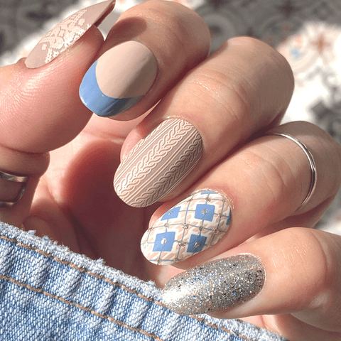 Beige Geometric, Glitter, and Knit Nails Beige Geometric, Glitter, and Knit Nails — Sweater Nails