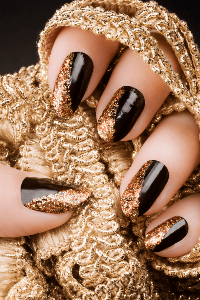 Short Black Gold Rose Gold Glitter Gradient Short Black Gold Rose Gold Glitter Gradient — Winter Glitter Nails