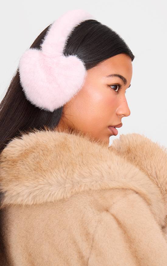 Sweet Shapes: Heart Earmuffs with Faux Fur Coat Sweet Shapes: Heart Earmuffs with Faux Fur Coat — Earmuffs Outfits