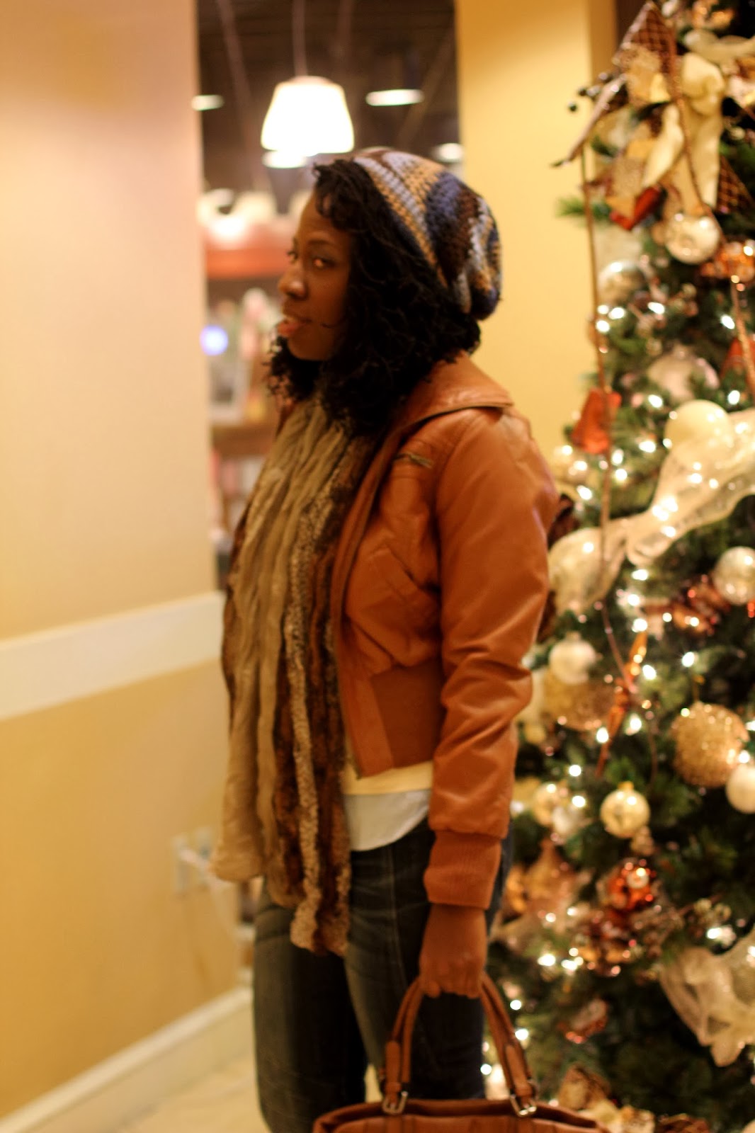 Rugged Brown Leather Jacket for Winter Exploration Rugged Brown Leather Jacket for Winter Exploration — Las Vegas Winter Outfits