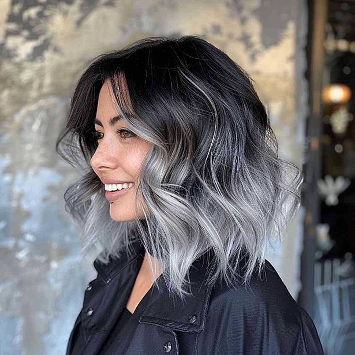 Black to Deep Red Mid-Back Waves Black to Deep Red Mid-Back Waves — Winter Ombre Hair