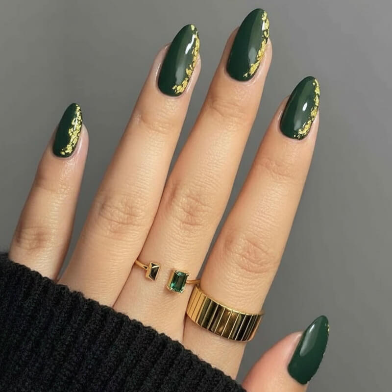 Dark Green Nails with Gold Leaf Flakes Dark Green Nails with Gold Leaf Flakes — Winter Green Nails