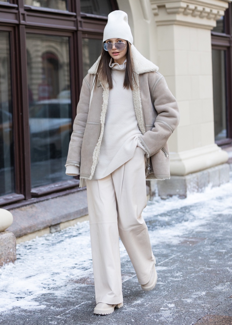Shearling Jacket and Trousers for Cozy Winter Fitness — Winter Workout Outfits