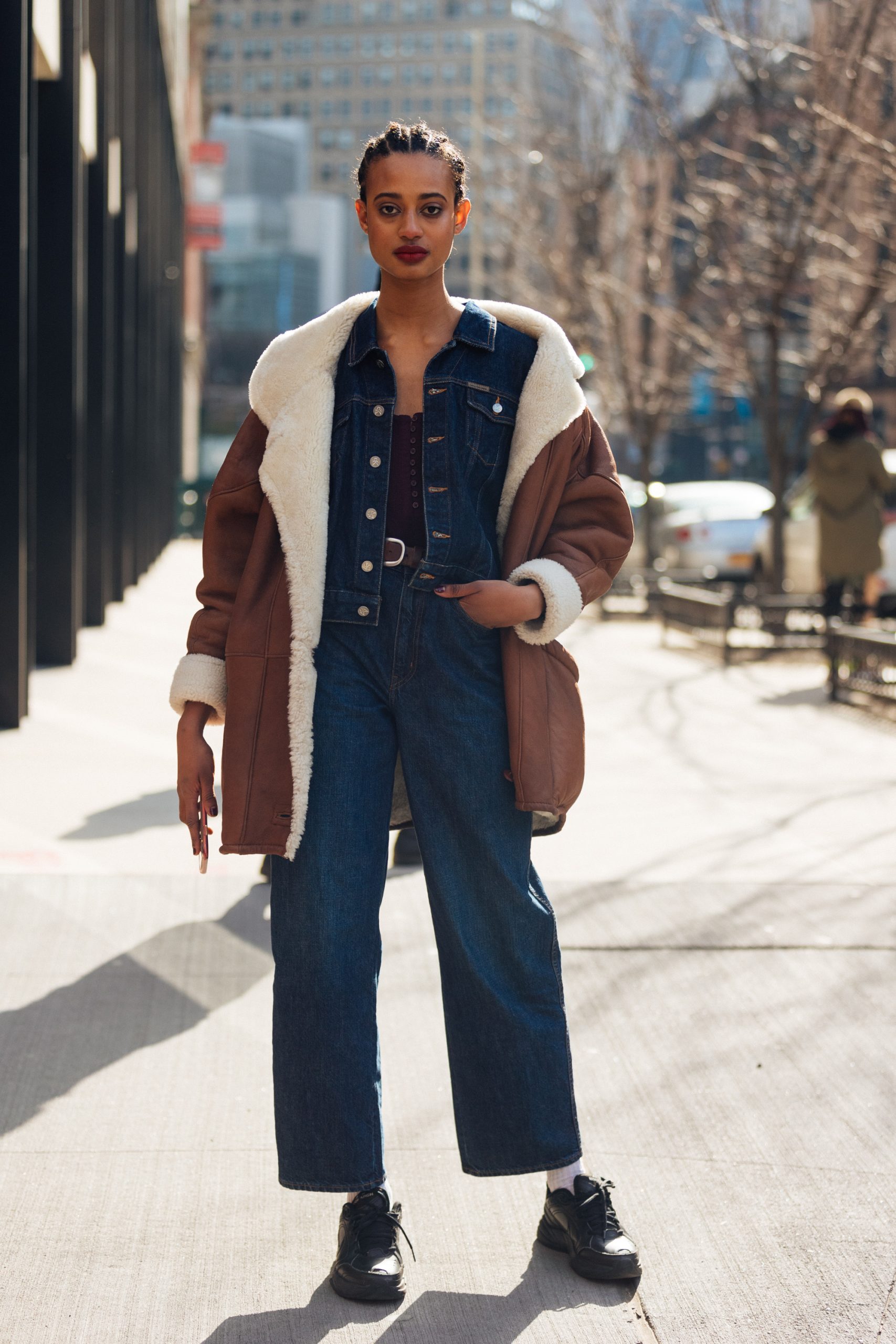 Layered Denim and Shearling Jackets with Wide-Leg Jeans Layered Denim and Shearling Jackets with Wide-Leg Jeans — Cute Winter Outfits