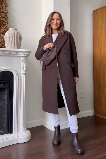 Classic Brown Chelsea Boots with Long Coat and White Trousers — Chelsea Boots Outfits