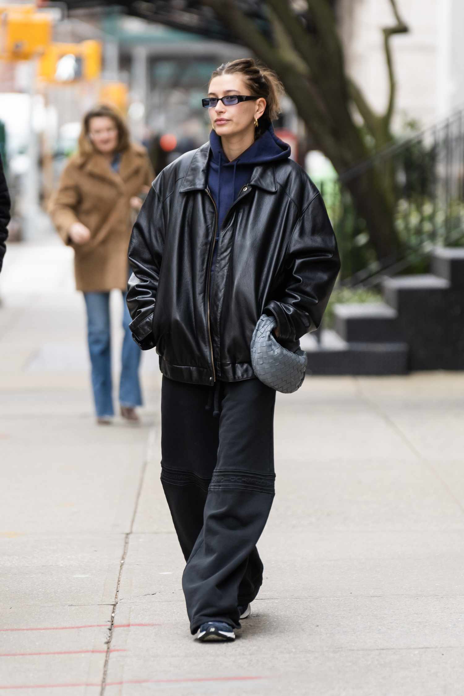 Oversized Leather Bomber Jacket with Wide-Leg Pants — Grunge Winter Outfits