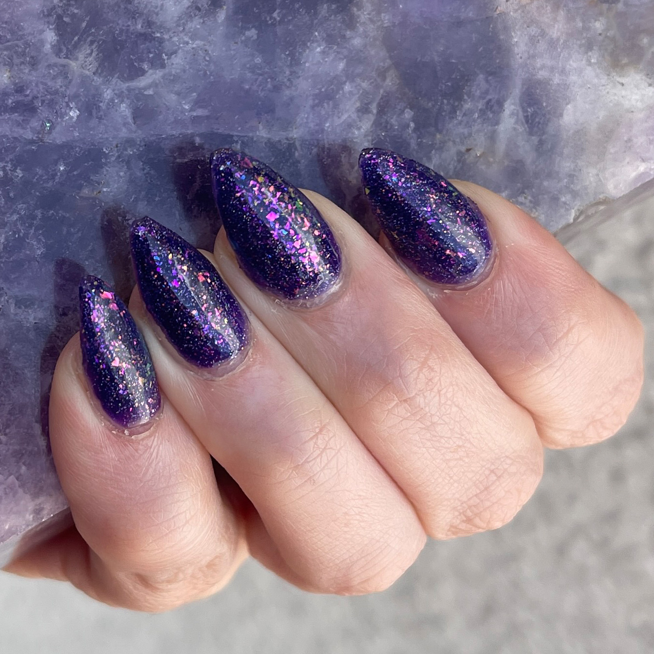 Holographic Glitter Deep Purple Stilettos Holographic Glitter Deep Purple Stilettos — Winter Purple Nails