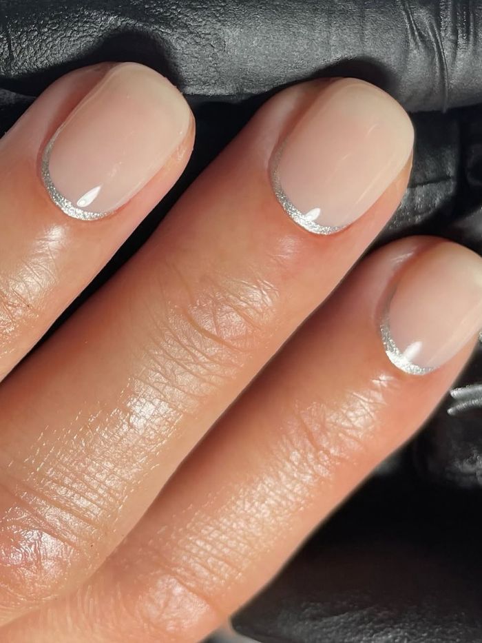 Silver French Tip Short Oval Nails Silver French Tip Short Oval Nails — easy nail designs