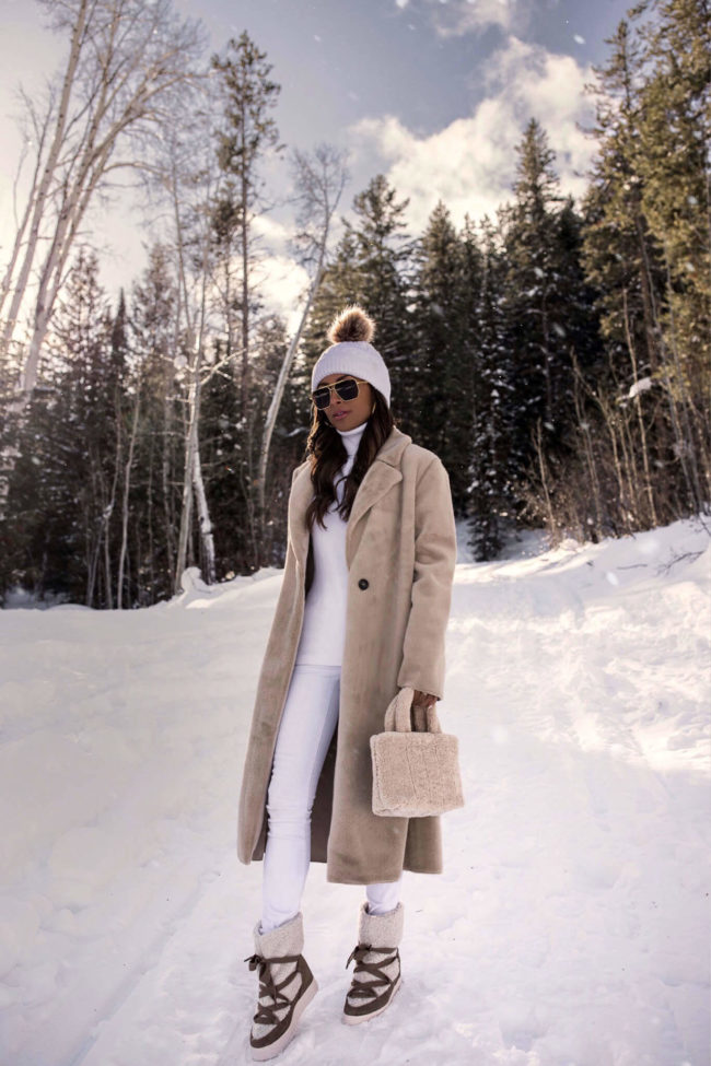 Luxurious Faux Fur Coat and Snow Boots for Outdoor Adventures Luxurious Faux Fur Coat and Snow Boots for Outdoor Adventures — Winter Boots Outfits