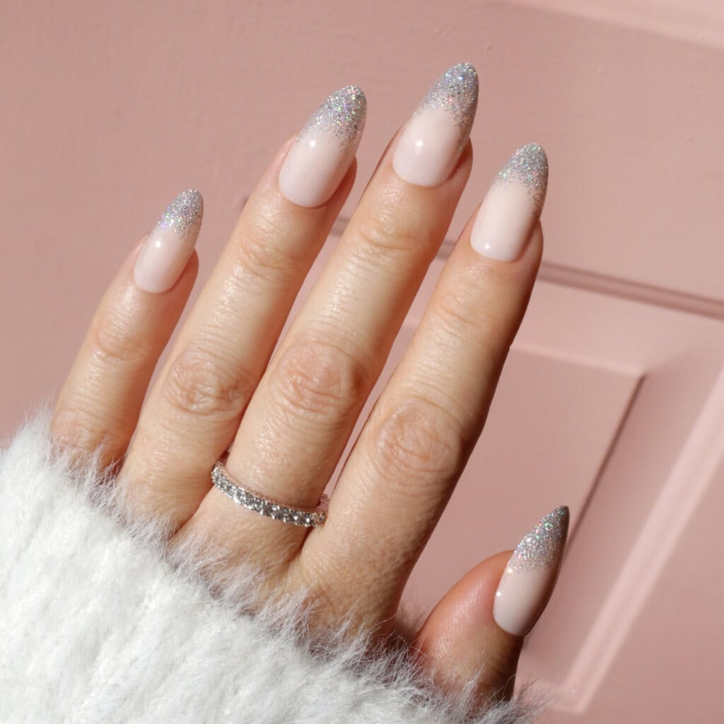 Nude to Silver Glitter Ombre Almond Nails Nude to Silver Glitter Ombre Almond Nails — Winter Ombre Nails