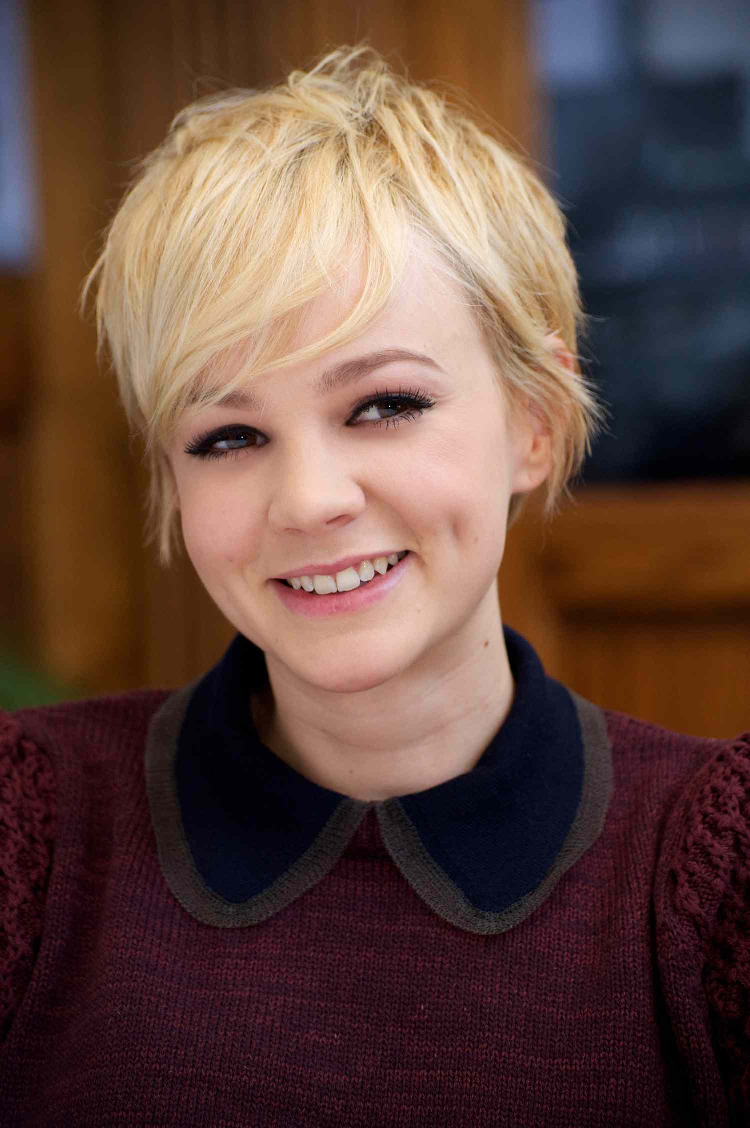 Edgy Platinum Pixie With Choppy Bangs Edgy Platinum Pixie With Choppy Bangs — Winter Haircuts for Round Faces