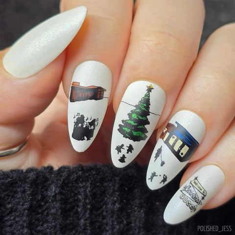 Nude Polka Dot Mini House & Tree Nails Nude Polka Dot Mini House & Tree Nails — Winter Vacation Nails