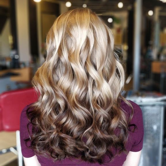 Thick Wavy Mid-Back Dark Brown To Blonde — Reverse Balayage