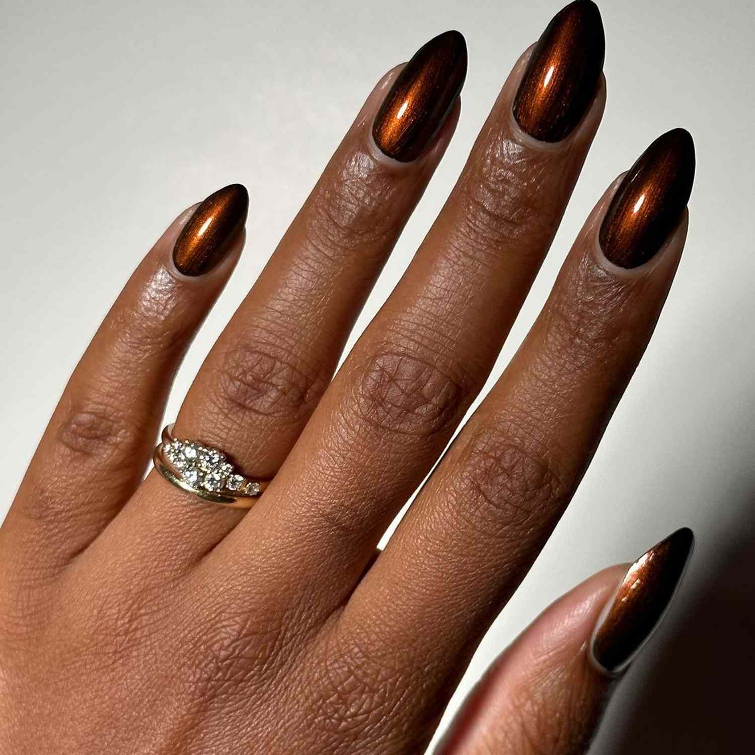 Bronze Brown Chrome Almond Nails Bronze Brown Chrome Almond Nails — Chocolate Brown Nails