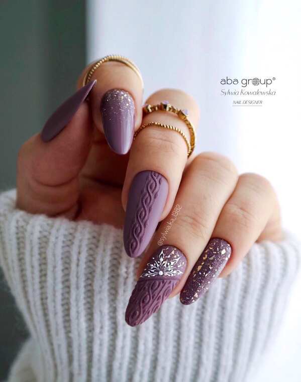 Dusty Purple Knit, Snowflake and Gold Glitter Nails Dusty Purple Knit, Snowflake and Gold Glitter Nails — Sweater Nails