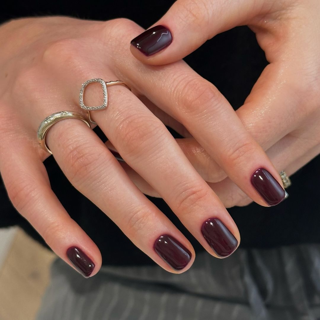 Deep Burgundy High Gloss Squovals Deep Burgundy High Gloss Squovals — Winter Squoval Nails