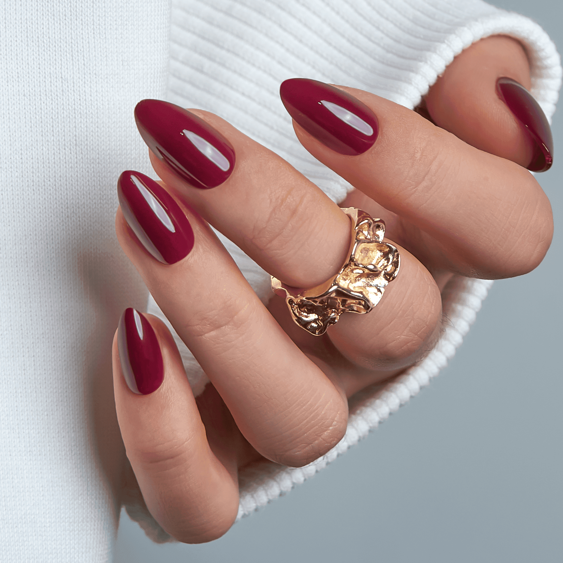 Deep Berry Red Glossy Oval Nails Deep Berry Red Glossy Oval Nails — Short Winter Gel Nails