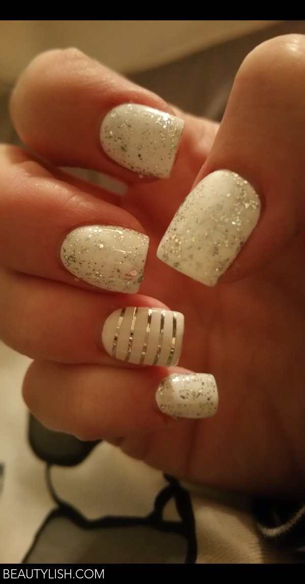 Short Square White Silver Glitter Stripes Short Square White Silver Glitter Stripes — Winter White Nails