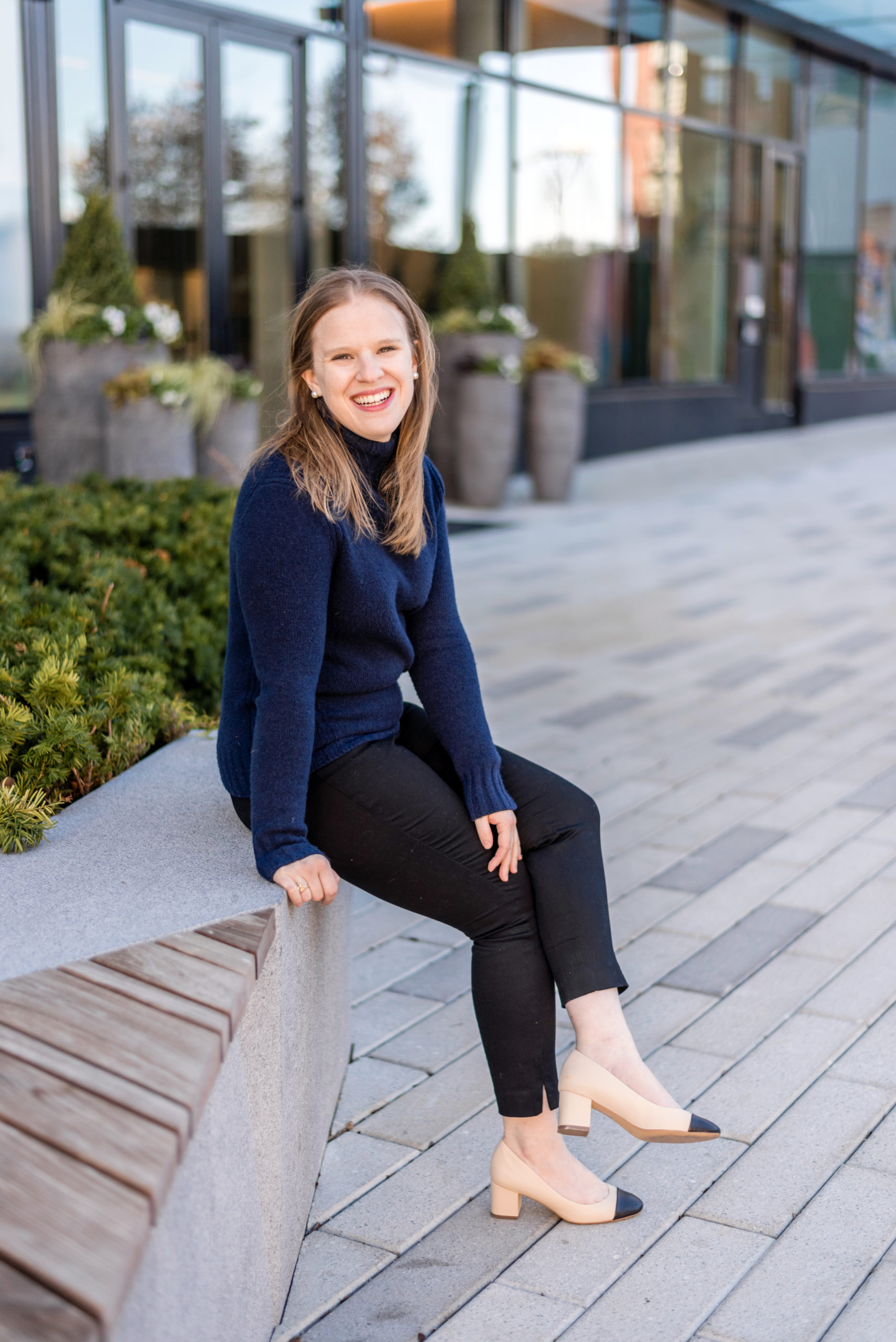 Navy Turtleneck and Slim Trousers with Color-Blocked Heels Navy Turtleneck and Slim Trousers with Color-Blocked Heels — Winter Business Casual Outfits