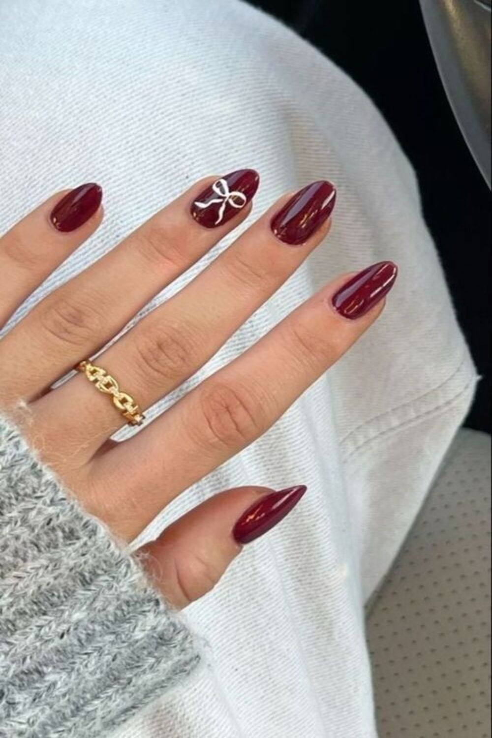 Burgundy Bow Detail Pointed Nails Burgundy Bow Detail Pointed Nails — Winter Red Nails