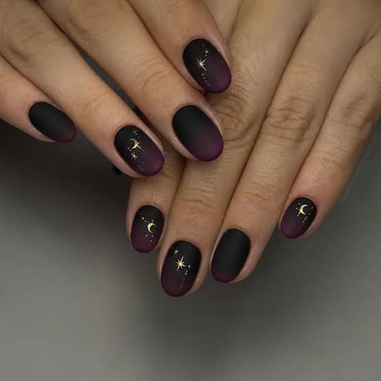 Matte Gradient Black to Purple with Stars Matte Gradient Black to Purple with Stars — Dark Winter Nails