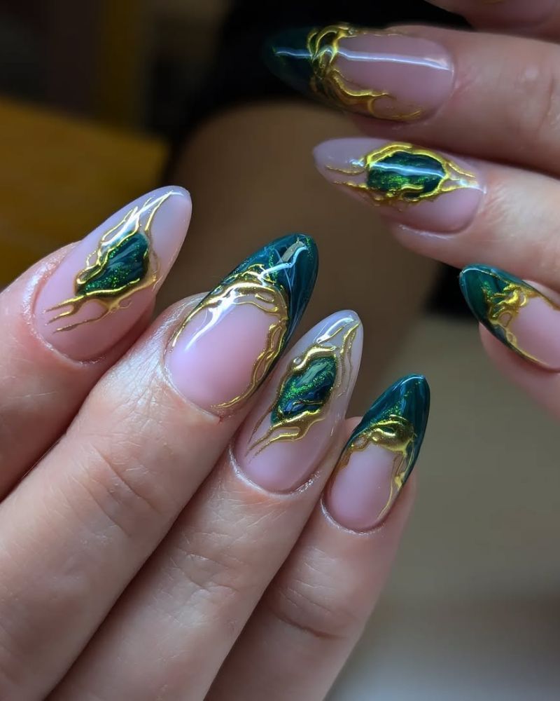 Abstract Gold Foil with Green Glitter Abstract Gold Foil with Green Glitter — Emerald Green Nails