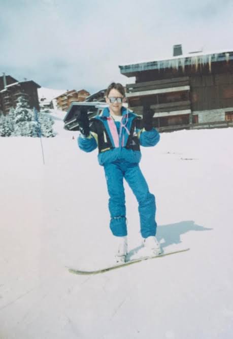 Retro Color-Blocked Snowsuit for a Bold Snowboarding Statement Retro Color-Blocked Snowsuit for a Bold Snowboarding Statement — Snowboarding Outfits