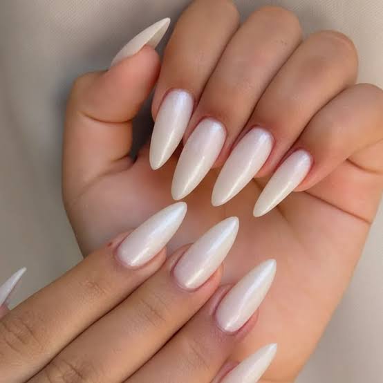 Pearlescent Off-White Stiletto Nails Pearlescent Off-White Stiletto Nails — Winter Nail Colors for Pale Skin
