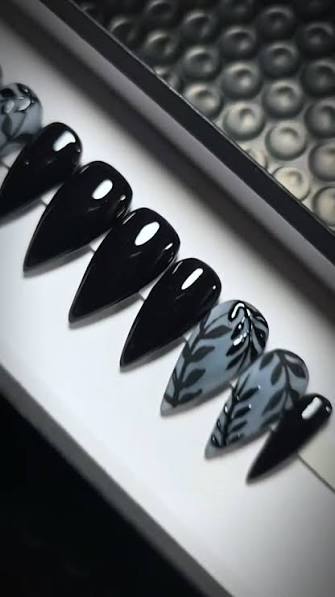 Long Stiletto Black with 3D White Flowers Long Stiletto Black with 3D White Flowers — black nail ideas