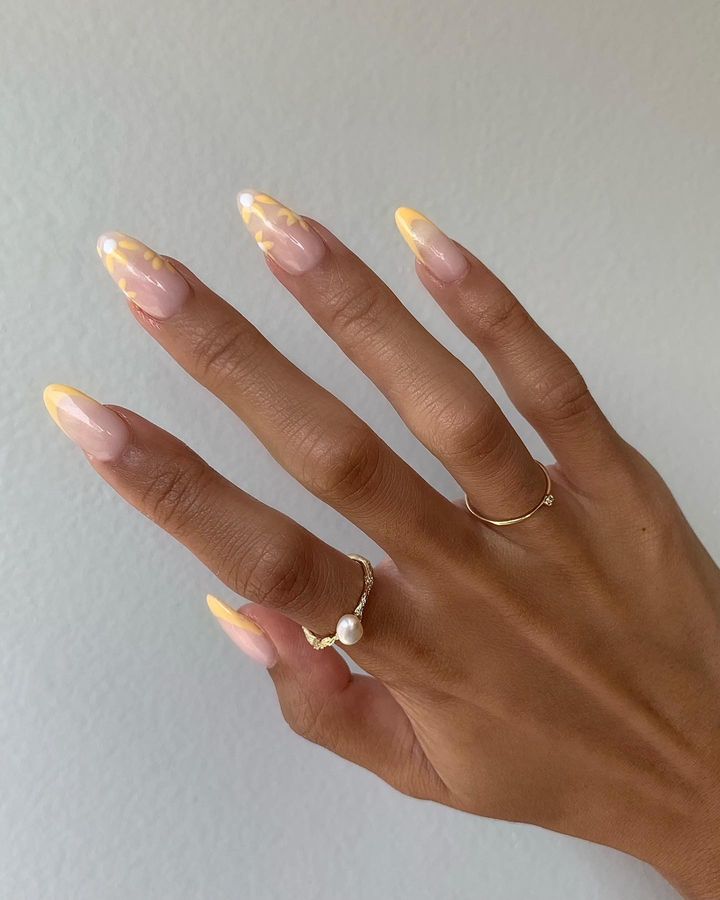 Yellow Sunburst French Tip Almonds Yellow Sunburst French Tip Almonds — almond nail designs
