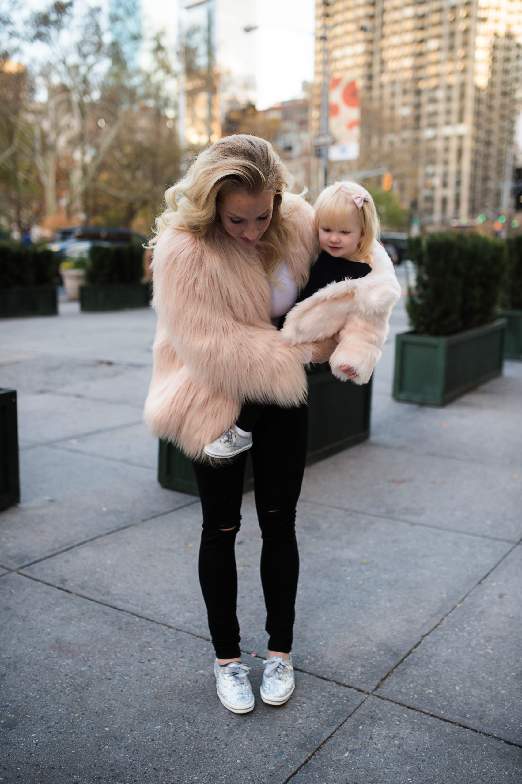 Pink Faux Fur Coat for a Fun, Fashion-Forward Mom Pink Faux Fur Coat for a Fun, Fashion-Forward Mom — Winter Outfits for Moms