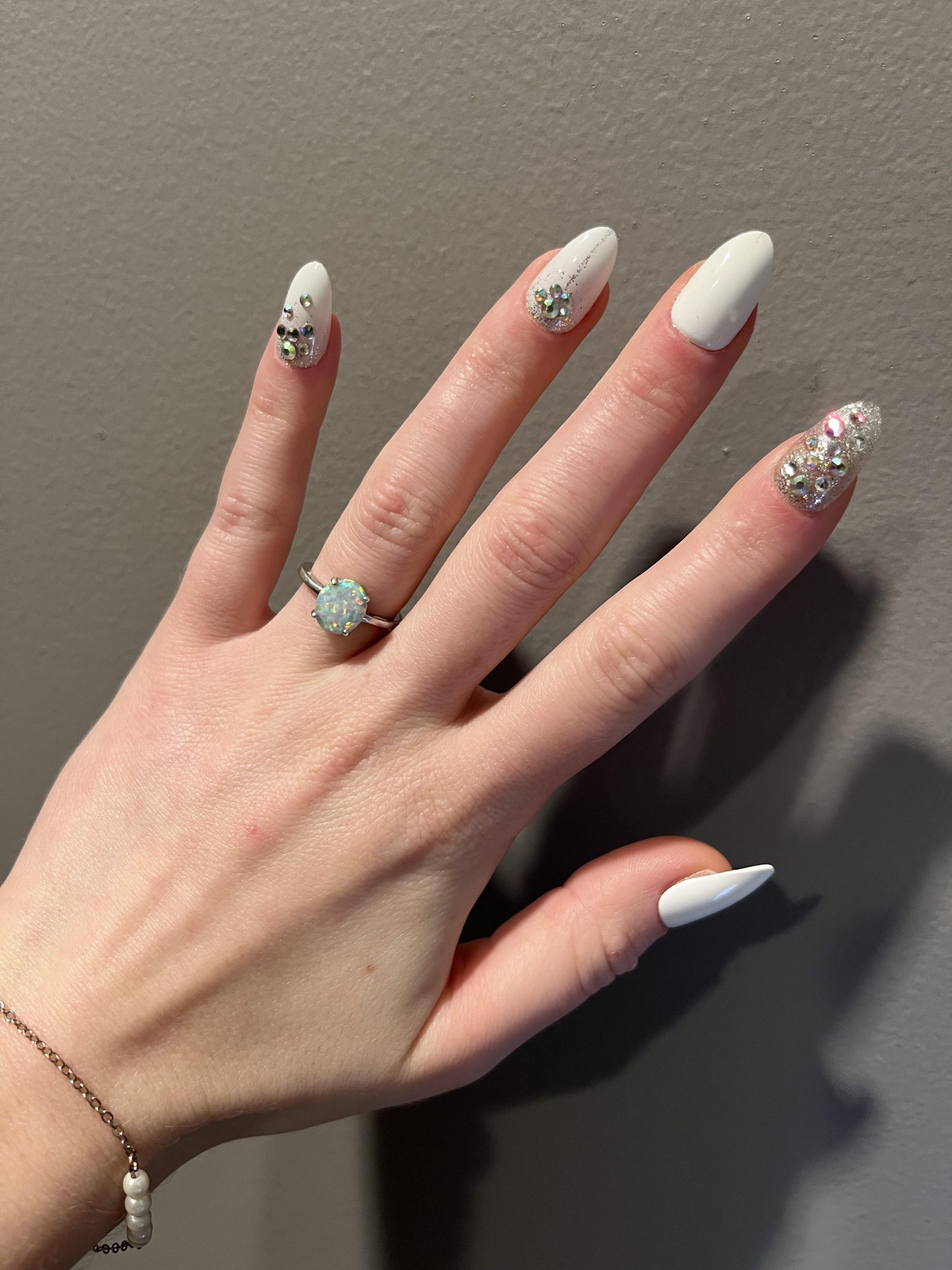 Glamorous Rhinestone Clusters Glamorous Rhinestone Clusters — Winter Wonderland Nails