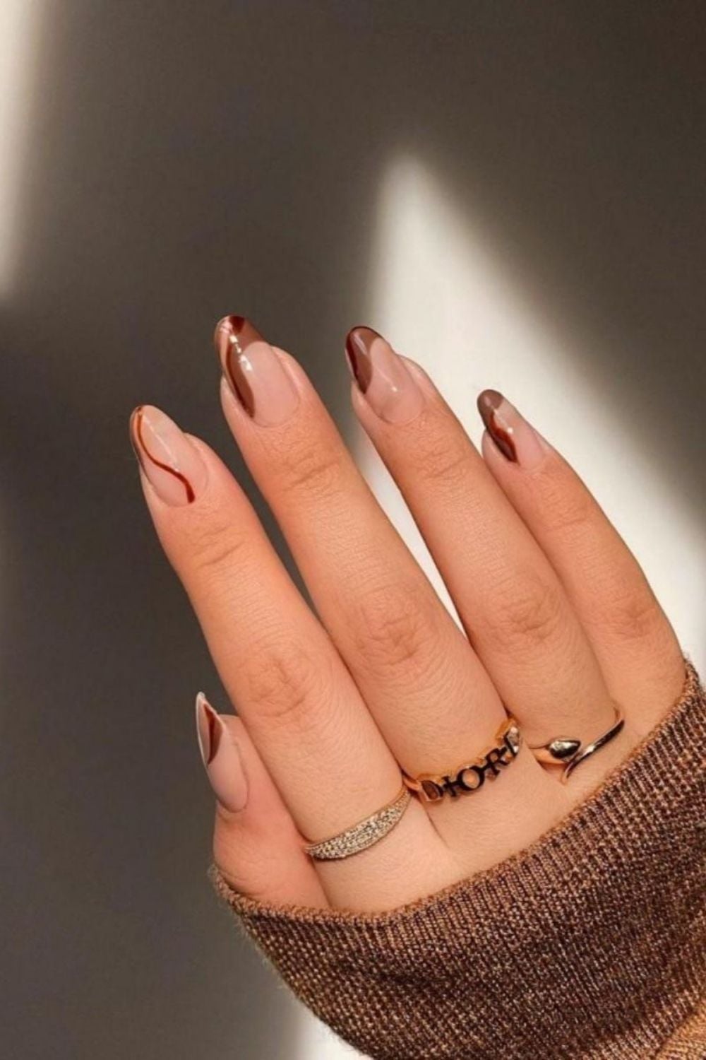 Short Almond Minimalist Line Art Nails Short Almond Minimalist Line Art Nails — Aesthetic Nails