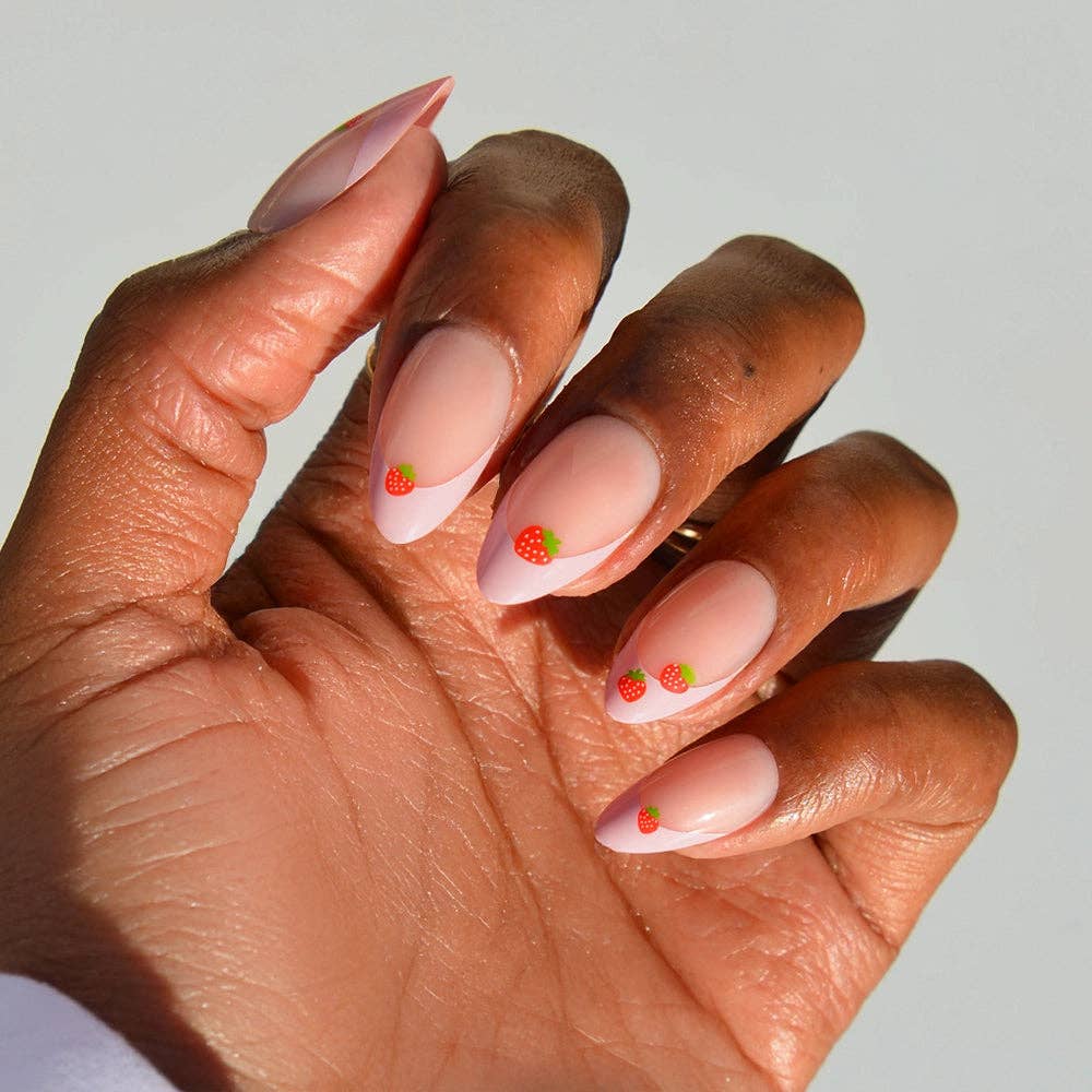 Short Almond Strawberry French Tip Nails, короткий миндаль — Almond Press On Nails