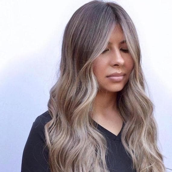 Collarbone Ash Blonde With Face-Framing Balayage