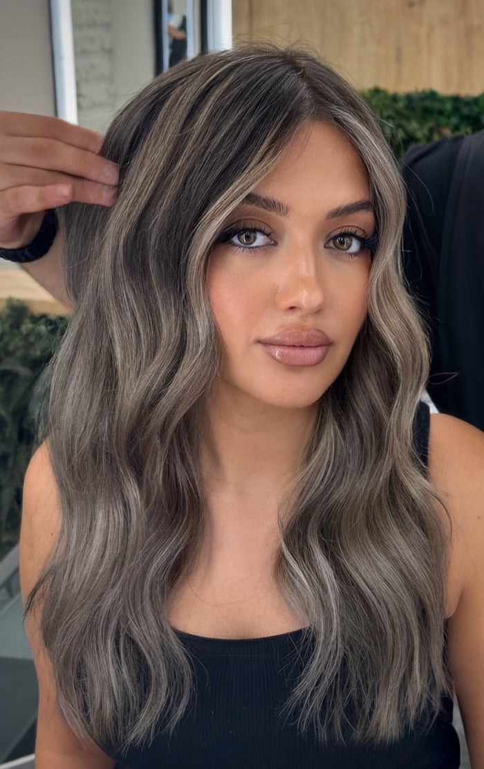 Collarbone Smoky Mushroom Ash Blonde