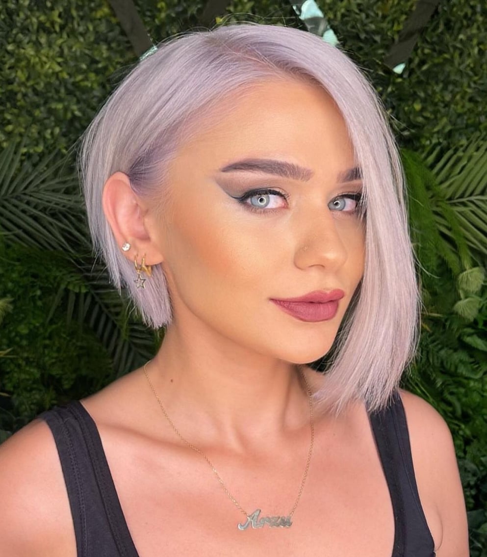 Collarbone Blonde Bob With Angled Lines — Asymmetrical Bob
