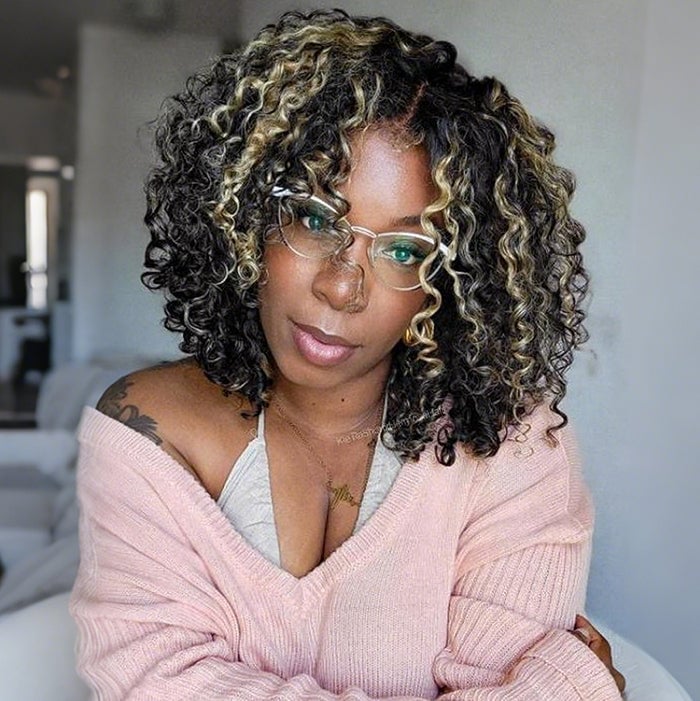 Collarbone Curly Hair With Dark Brown Base, Softer Variation Collarbone Curly Hair With Dark Brown Base, Softer Variation — Balayage Curly Hair