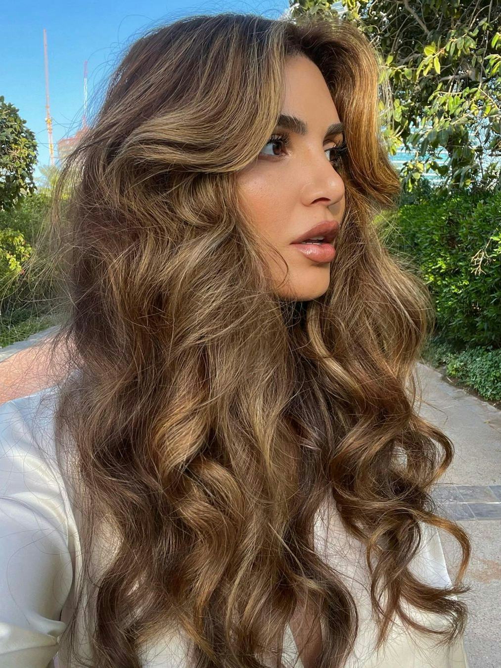 Mid-Back Wavy Hair With Ash Blonde Balayage and Curtain Bangs, Layers Mid-Back Wavy Hair With Ash Blonde Balayage and Curtain Bangs, Layers — Balayage Curly Hair