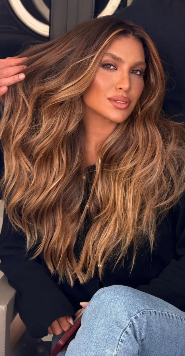 Caramel Bronde Balayage With Soft Waves Caramel Bronde Balayage With Soft Waves — Balayage on Long Hair
