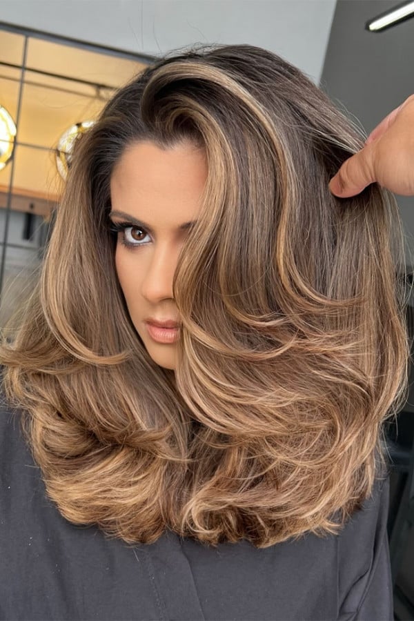 Collarbone Lob With Caramel Balayage — Balayage on Medium Hair