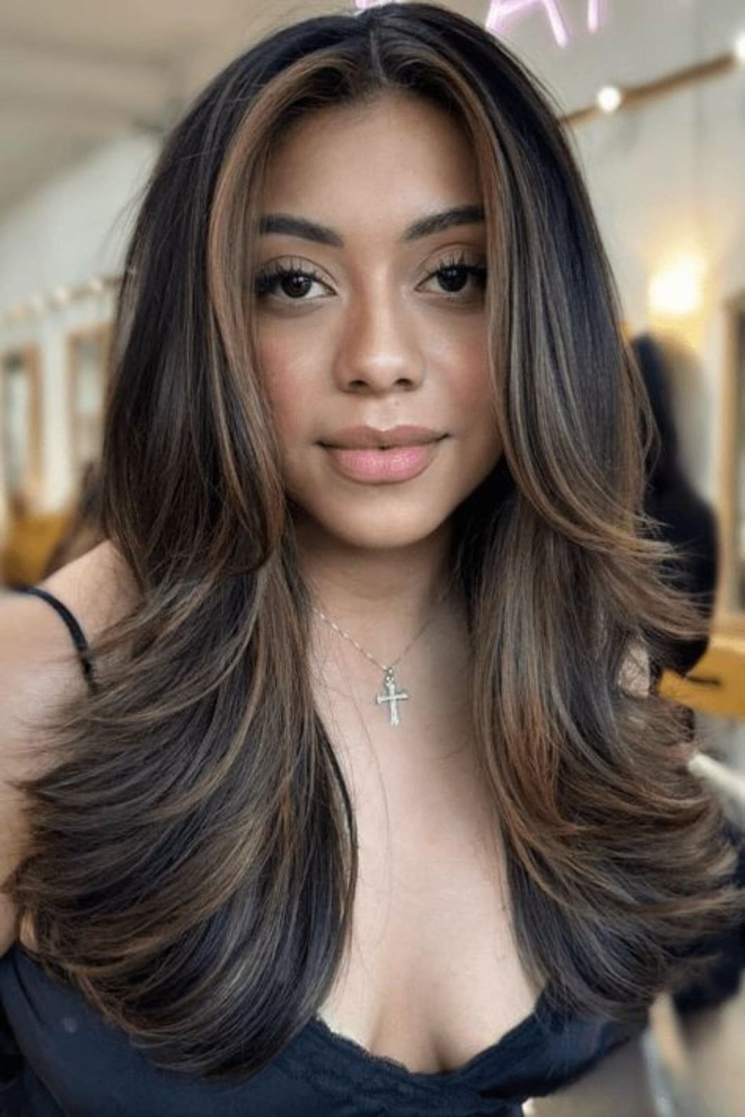 Cascading Layers With Ash Blonde Highlights — Balayage on Medium Hair