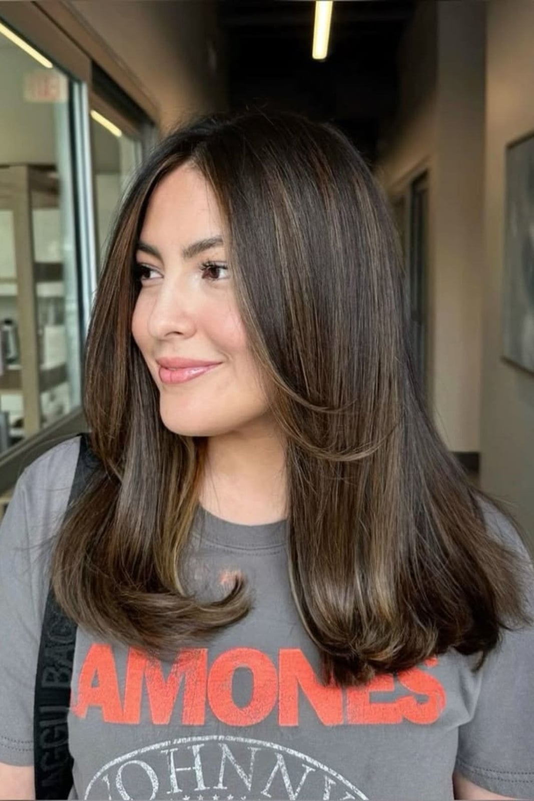Cascading Layers With Ash Blonde Highlights, Close-Up Take — Balayage on Medium Hair