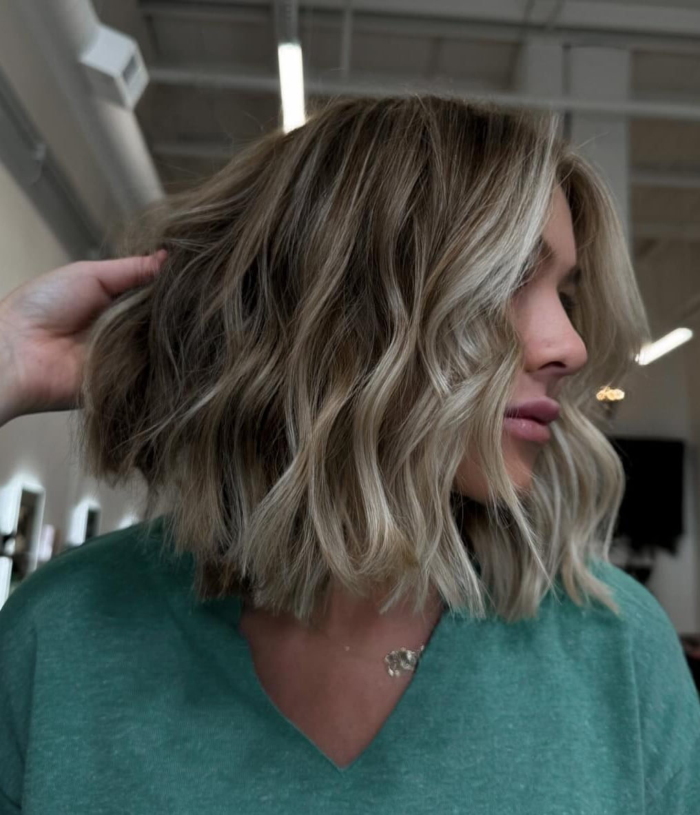 Angled Chin Bob With Ash Blonde Balayage, Wavy — Balayage Short Hair