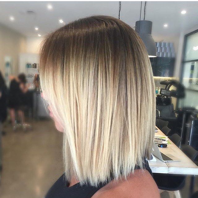 Sleek Collarbone Bob With Dark To Blonde — Balayage Short Hair