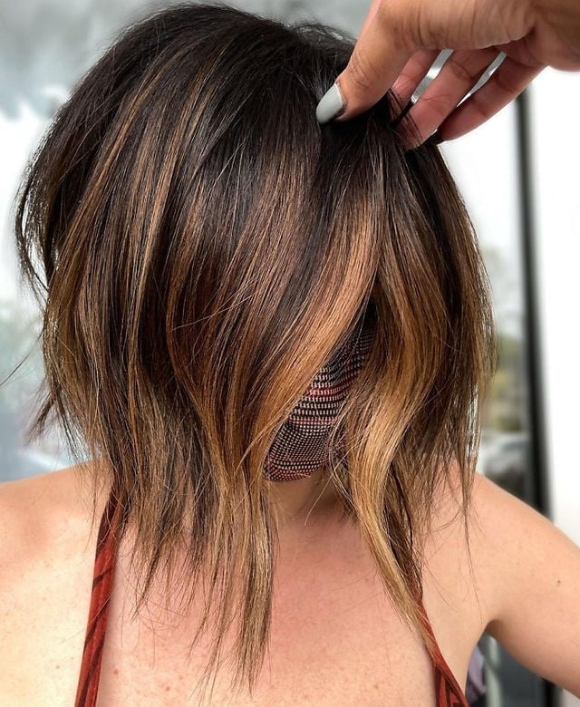 Textured Collarbone Bob With Curtain Bangs — Balayage Short Hair